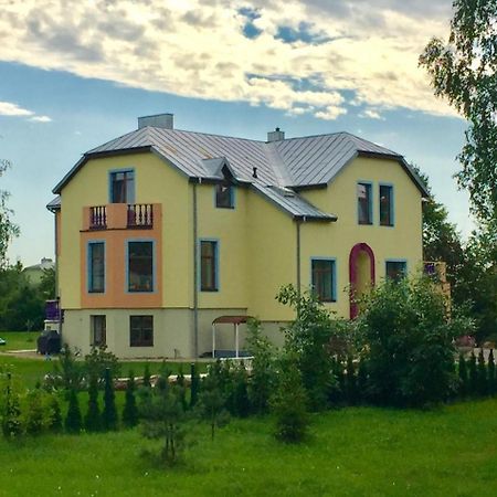 Wonderful 7 Bedroom Home In Vilnius Didzioji Reise Exterior photo