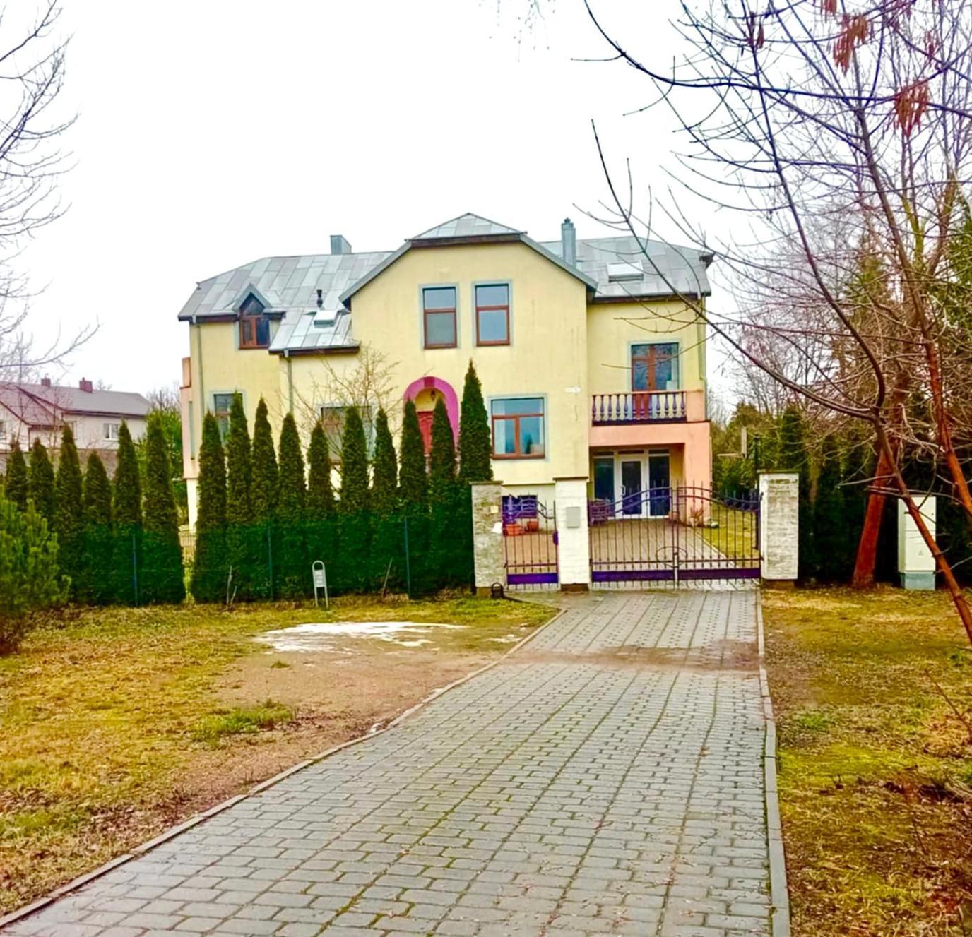 Wonderful 7 Bedroom Home In Vilnius Didzioji Reise Exterior photo